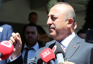 Ο «θερμός» διάλογος Καμμένου – Τσαβούσογλου