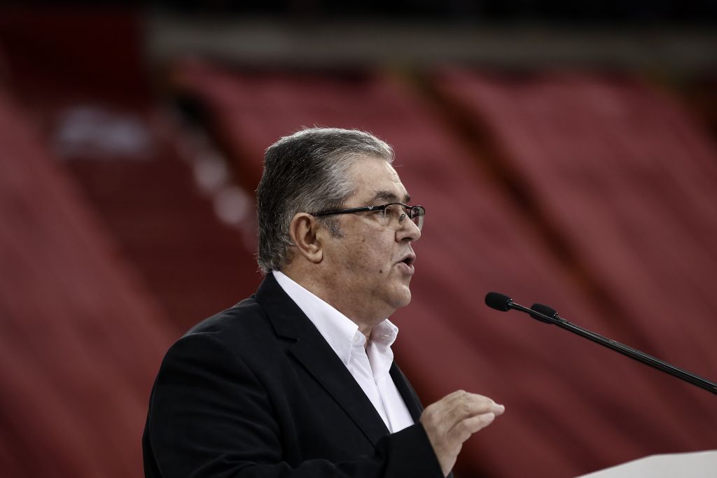 Κουτσούμπας: Σόου με γραβάτες δεν κρύβουν το νέο μνημόνιο