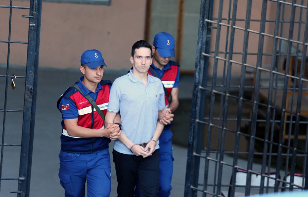 «Κόλπα» Καμμένου με επίδομα στους δύο φυλακισμένους έλληνες στρατιωτικούς