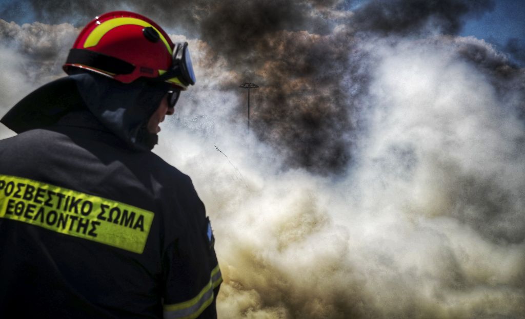 Πυρκαγιά στη Σητεία – Δεν απειλούνται κατοικημένες περιοχές