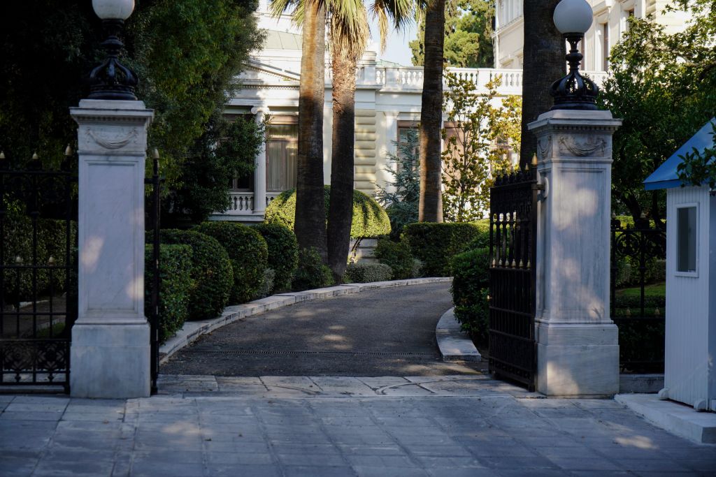 Σε κατασκήνωση του Μαραθώνα τα φαγητά και τα αναψυκτικά της δεξίωσης