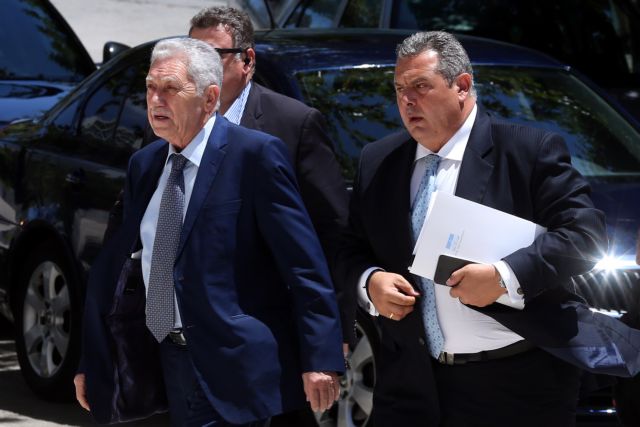 Μετά τα μεσάνυχτα κι αφού κάηκε η Αττική εμφανίστηκε ο Πάνος Καμμένος