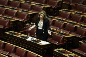 Αντιδράσεις από την Κεντροαριστερά στα κυβερνητικά εκλογικά μαγειρέματα