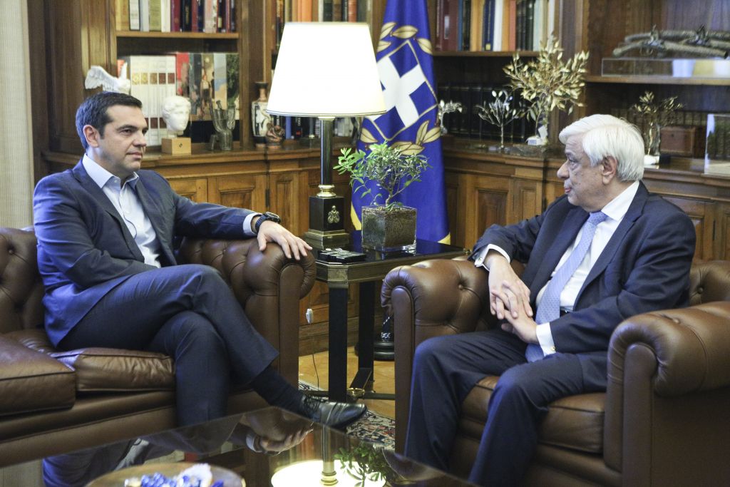 Αναβλήθηκε η δεξίωση για την αποκατάσταση της Δημοκρατίας