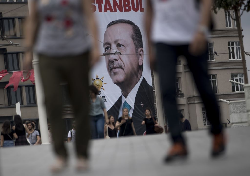 Μαζικές απολύσεις δημοσίων υπαλλήλων στην Τουρκία