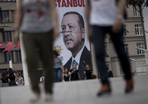 Μαζικές απολύσεις δημοσίων υπαλλήλων στην Τουρκία