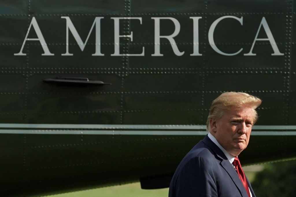 «Απέναντι» από τον Τραμπ το Εμπορικό Επιμελητήριο για τους δασμούς