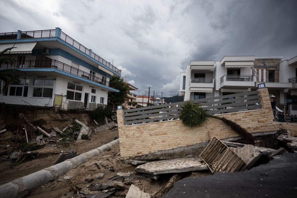 Στα Βρασνά τρία ρέματα ενώθηκαν σε ένα δημιουργώντας σοβαρό θέμα