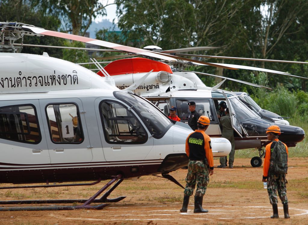 Ενας νεκρός και 53 αγνοούμενοι από ναυάγιο στο Πουκέτ της Ταϊλάνδης