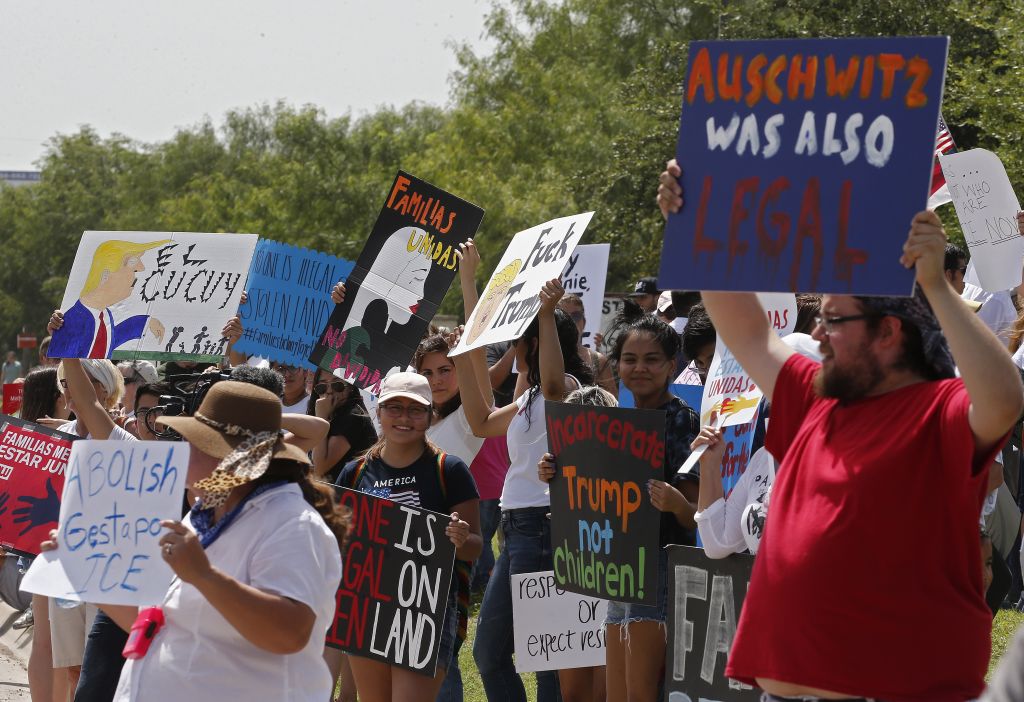 Τελεσίγραφο στον Τραμπ για την επανένωση των οικογενειών μεταναταστών