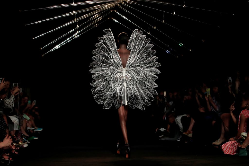 Το show της Ιρις Βαν Χέρπεν είχε άρωμα ελευθερίας