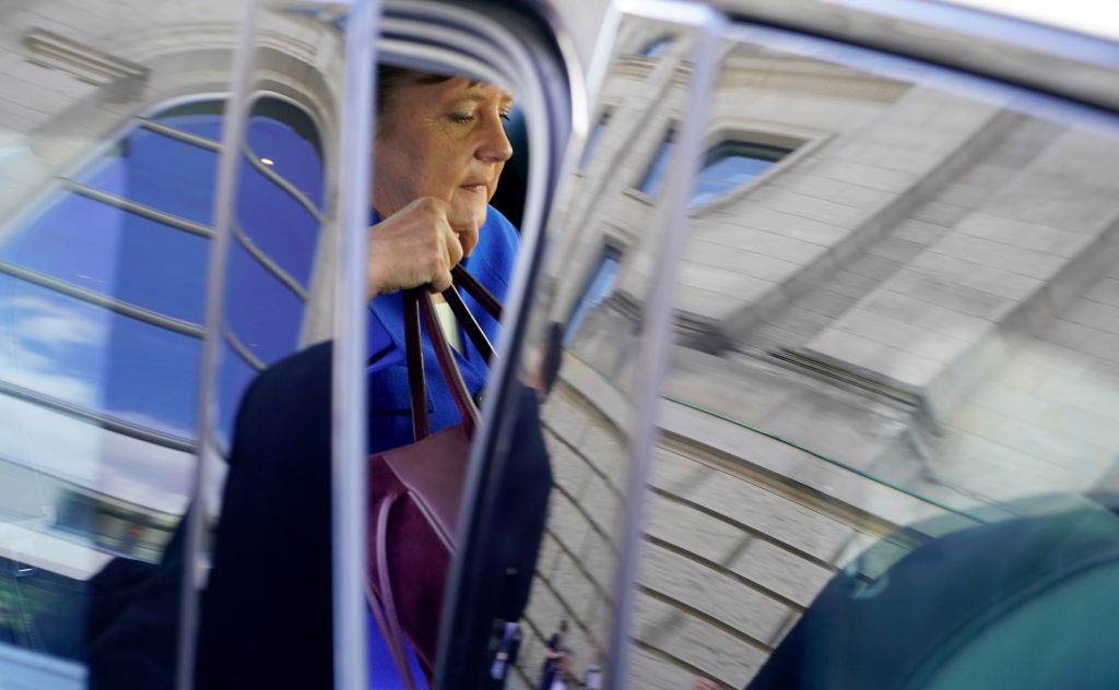 DW: Επί ξυρού ακμής ο κυβερνητικός συνασπισμός στη Γερμανία