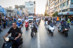Διαμαρτυρία για τη Μακεδονία στο αεροδρόμιο της Θεσσαλονίκης