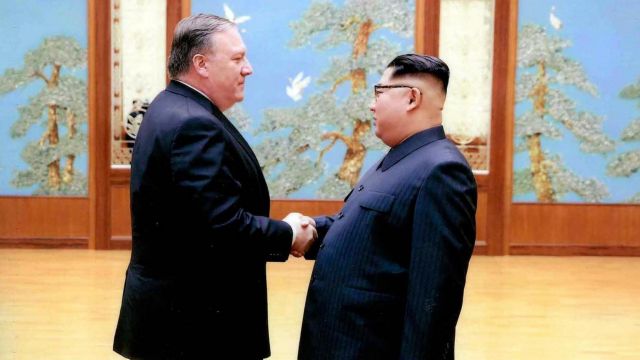 Πάει βόρεια Κορέα ο Πομπέο για συνάντηση με Κιμ