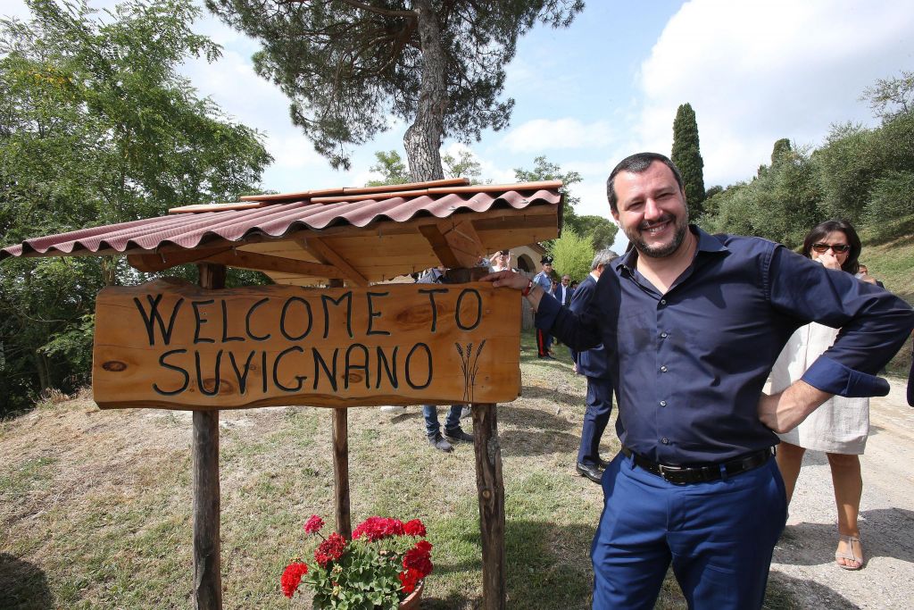 Σαλβίνι: Αδεια παραμονής μόνο όσοι την δικαιούνται