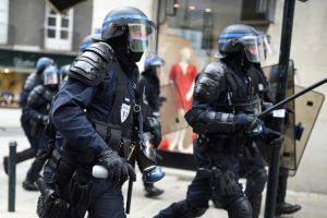 Προφυλακίστηκε ο αστυνομικός που σκότωσε 22χρονο στη Νάντη