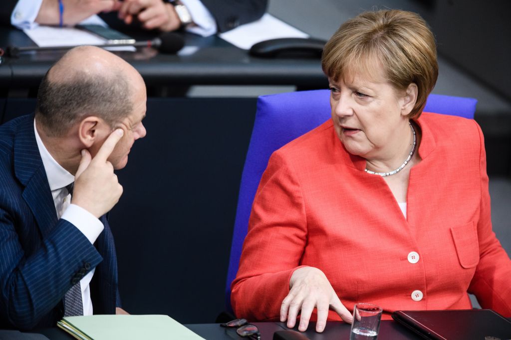 Νέο εμπόδιο από SPD μετά από τη συμφωνία Μέρκελ – Ζεεχόφερ