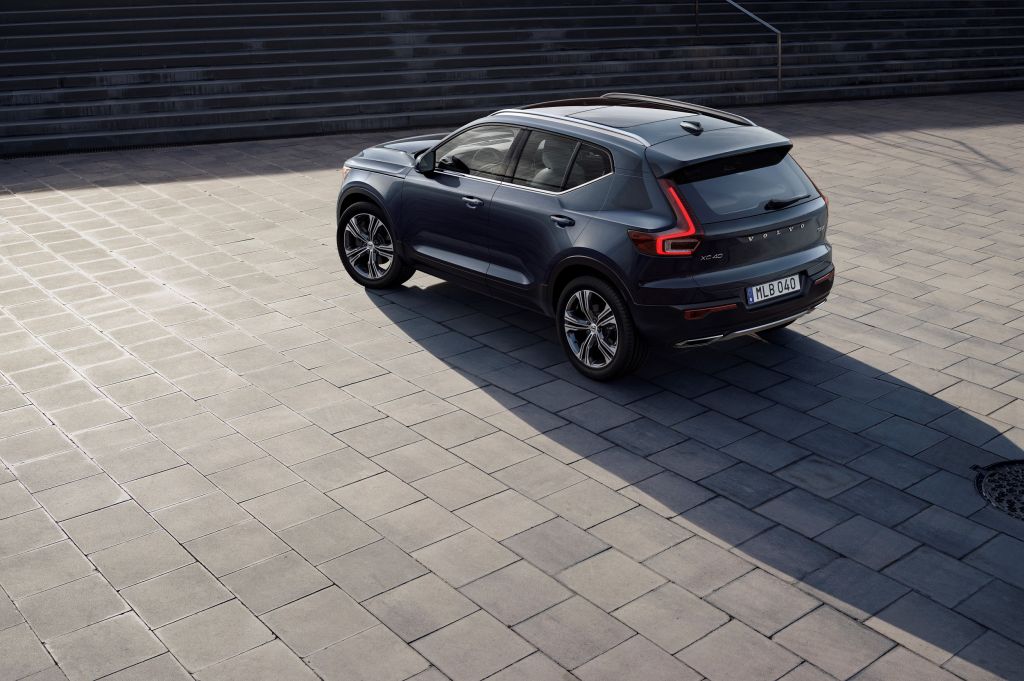 Volvo XC40: Εμπλουτίζεται με δύο νέες εκδόσεις
