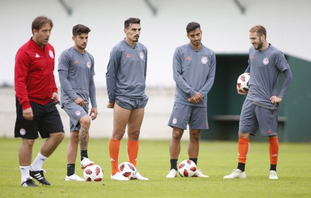 Οι 8+8 Ελληνες του Θρύλου