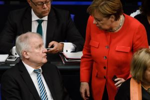 Γερμανία: SPD εναντίον Ζεεχόφερ για το μεταναστευτικό