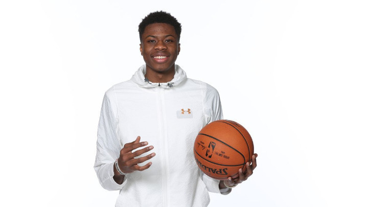 Την πρώτη του εμφάνιση με τους Μάβερικς έκανε ο Κώστας Αντετοκούνμπο