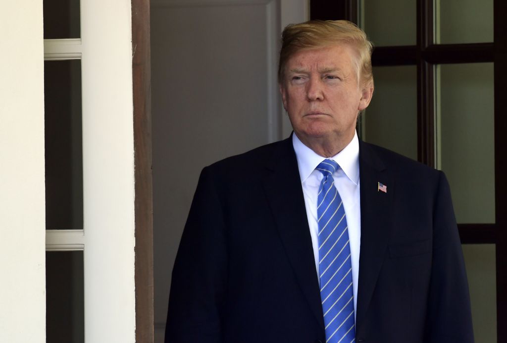 Ο πρώην σοφέρ του Τραμπ τον μήνυσε για απλήρωτες υπερωρίες