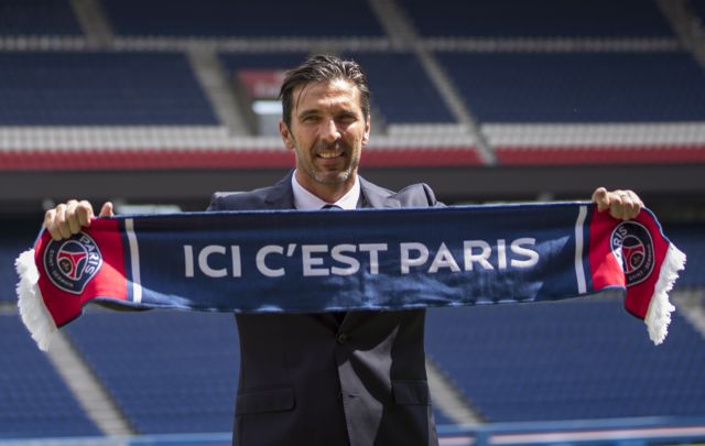 Βασιλική υποδοχή στο Παρίσι