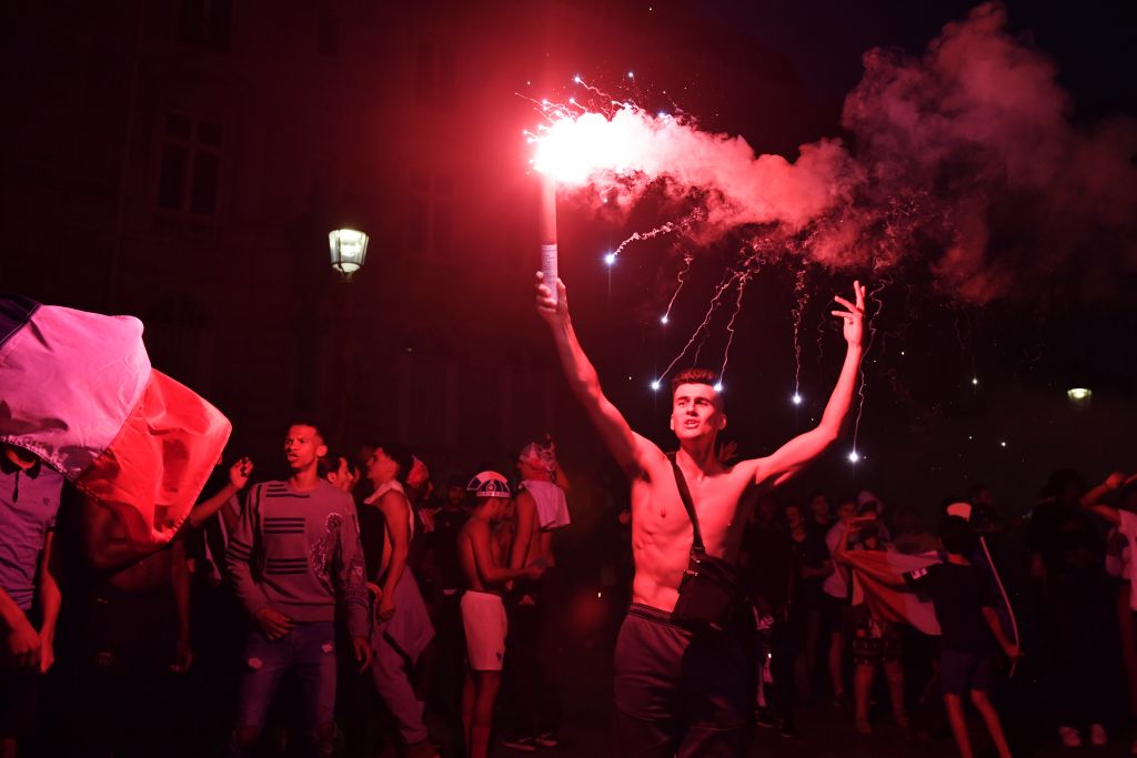 Γαλλία: Πυροτεχνήματα για την πρόκριση προκάλεσαν πανικό – 27 τραυματίες