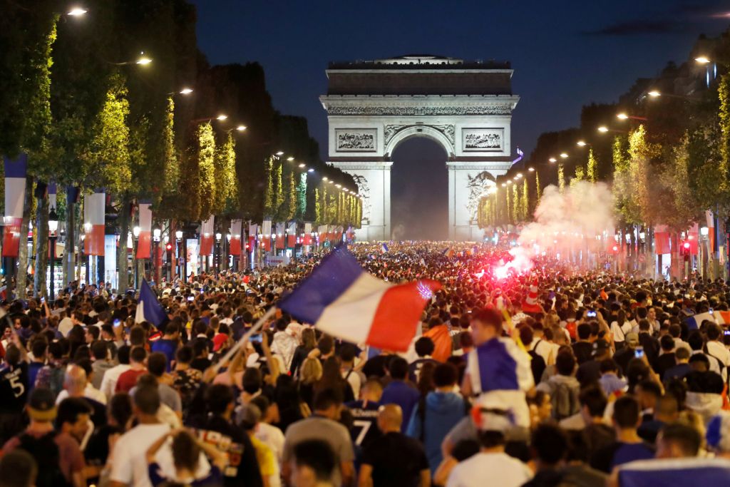 Δρακόντεια μέτρα ασφαλείας στο Παρίσι ενόψει εθνικής επετείου και τελικού