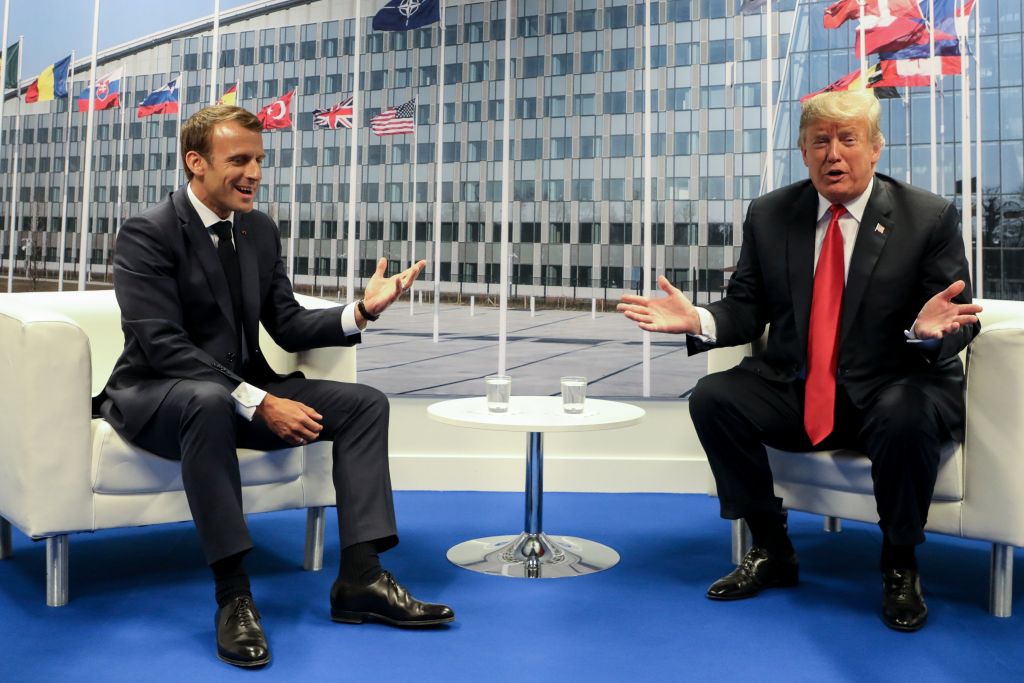 Συνάντηση Τραμπ – Μακρόν στο περιθώριο της συνόδου του ΝΑΤΟ