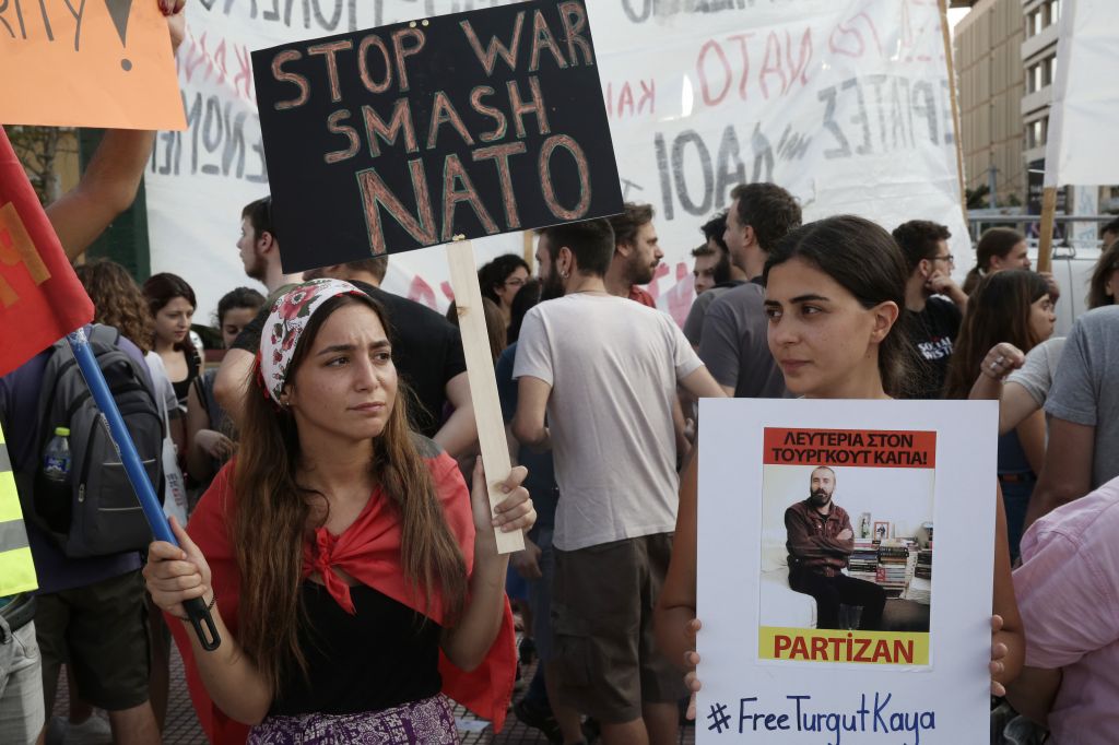 Αντινατοϊκές πορείες διαμαρτυρίας σε Αθήνα και Θεσσαλονίκη