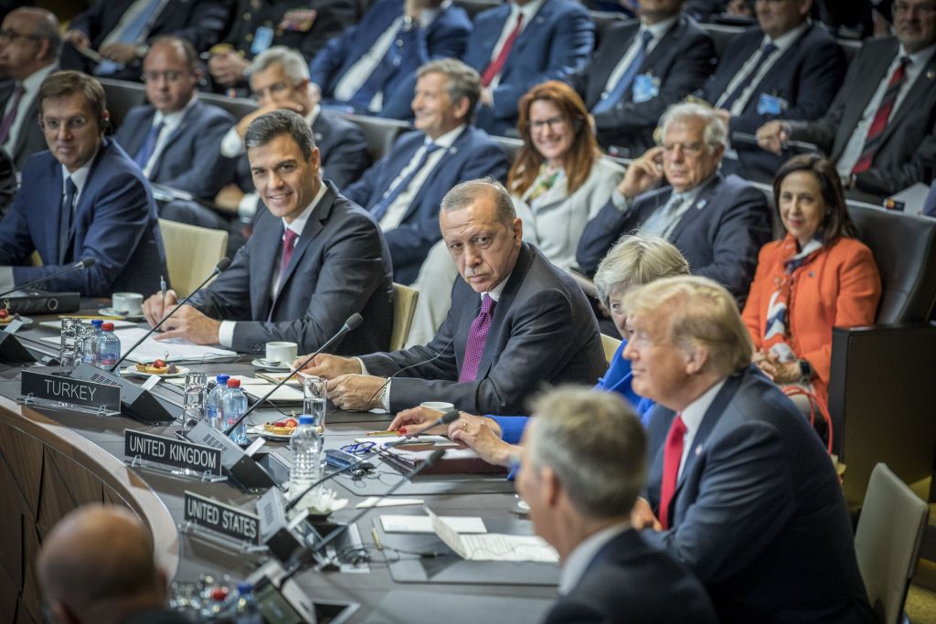 Το ΝΑΤΟ συνεχίζει την «πίεση» στη Βόρεια Κορέα