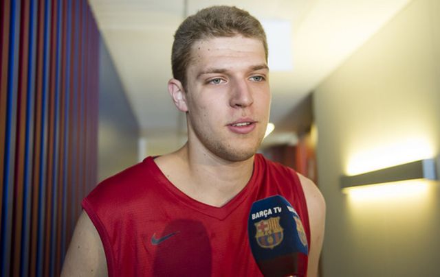 Στα ερυθρόλευκα ο Βεζένκοφ