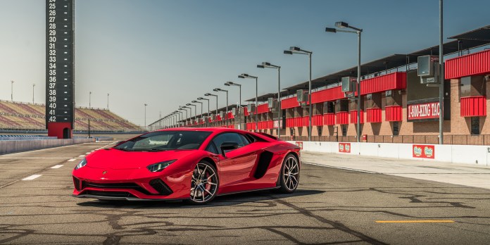 Ανάκληση σε 1.700 Lamborghini επειδή μπορεί να σβήσει ο κινητήρας