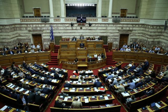 Υπερψηφίστηκε η κατάτμηση της Β’ Αθηνών και της Περιφέρειας Αττικής