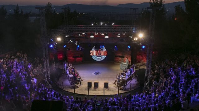 Survivor : Εισβολή στον τελικό του παιχνιδιού – Πέταξαν μπουκάλια στον κόσμο (Βίντεο)