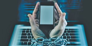 Ο εθισμός στο διαδίκτυο κρύβει χαμηλή αυτοεκτίμηση