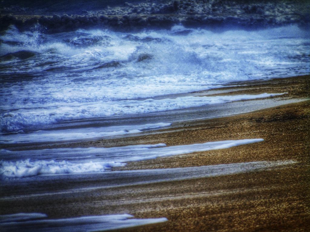 Η λίστα με 22 παραλίες στην Αττική που είναι ακατάλληλες για κολύμβηση