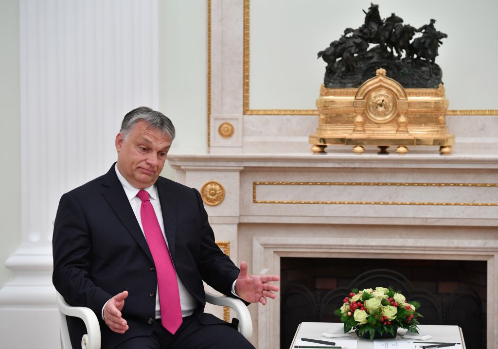 FT : Πρόστιμο 25% σε ΜΚΟ που βοηθούν μετανάστες στην Ουγγαρία