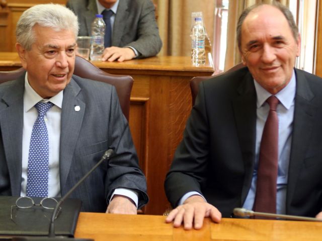 Αδειάζει τον πρόεδρο της ΔΕΗ για τις αυξήσεις στο ρεύμα