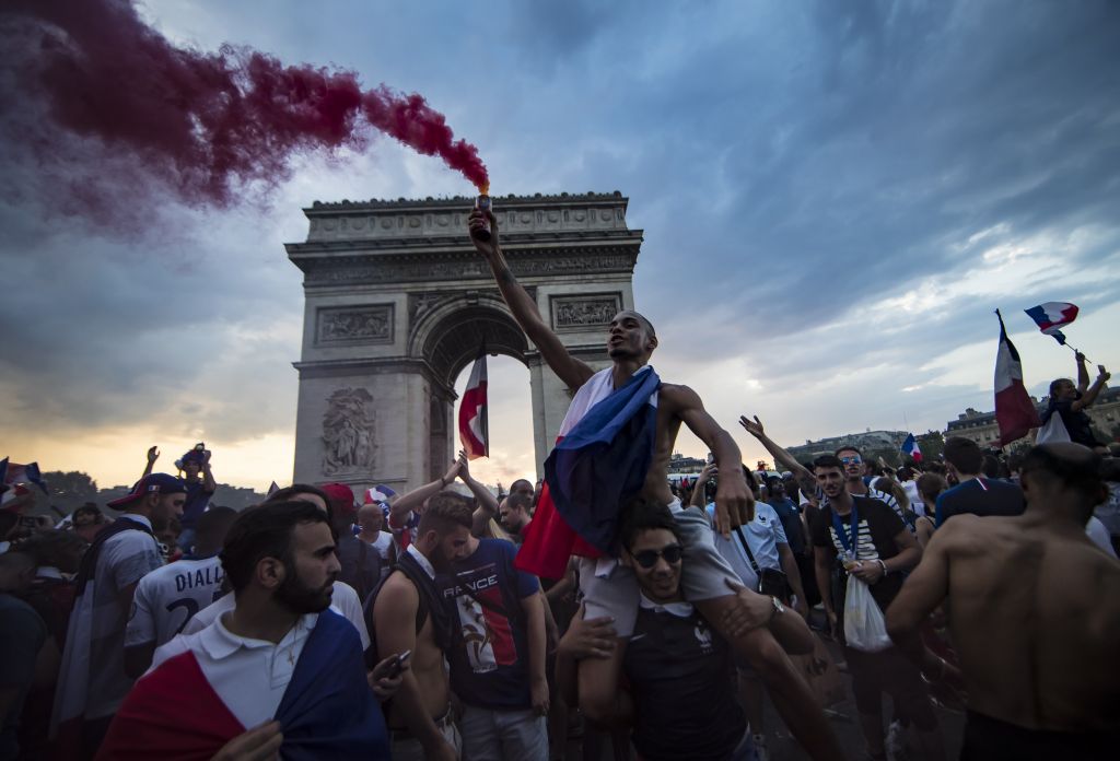 Γαλλία: Οι πανηγυρισμοί και η θριαμβευτική άφιξη των «ηρώων»