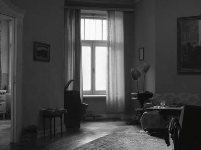 Το γκρίζο παράθυρο