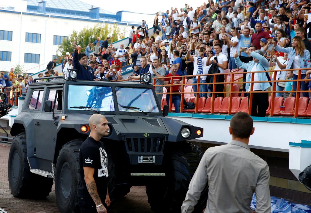 Αποθέωση για τον Μαραντόνα στη Λευκορωσία (βίντεο)