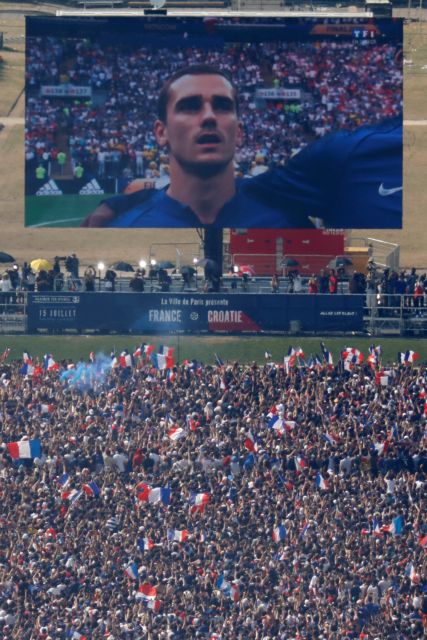 Και η Μπλανς ονειρεύεται στα γήπεδα