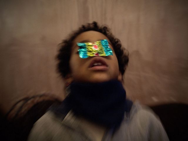 «Στην εποχή του Τραμπ επιβιώνουμε με χιούμορ»