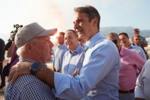 Σφυροκόπημα της ΝΔ για το Τσίπρας Gate