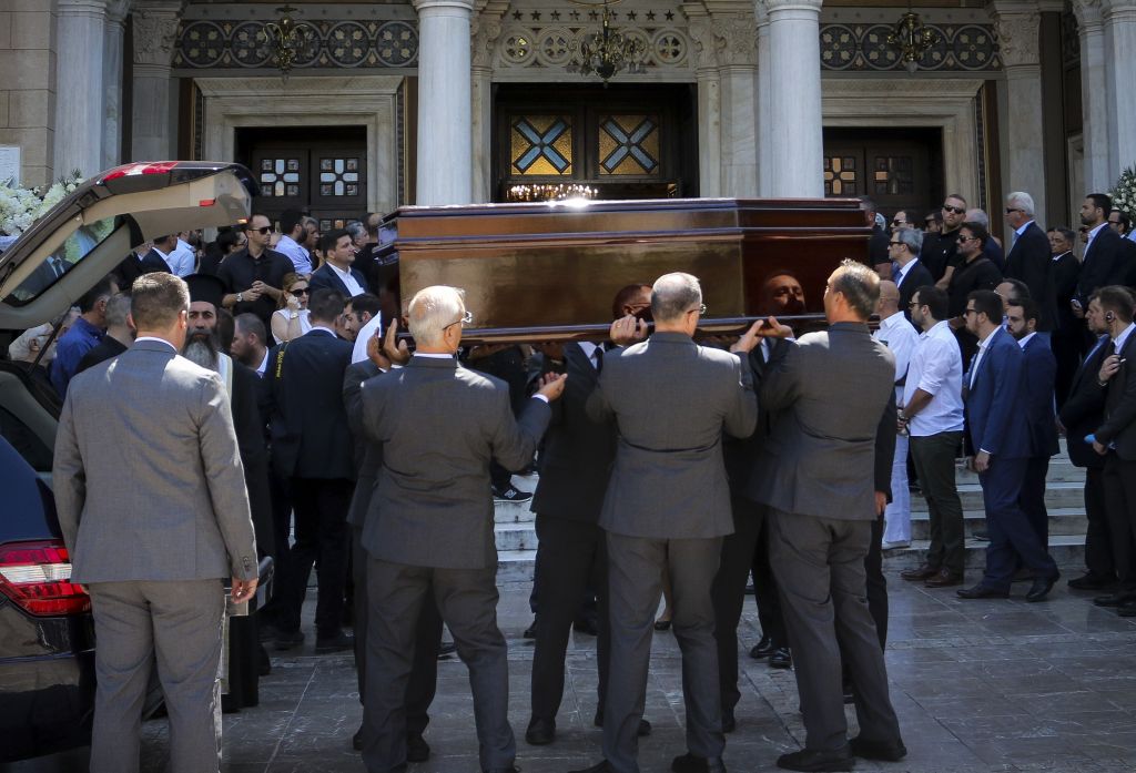 Συγκλόνισε ο αδερφός του Σωκράτη Κόκκαλη Jr με τον επικήδειο – Θρήνος στο τελευταίο αντίο