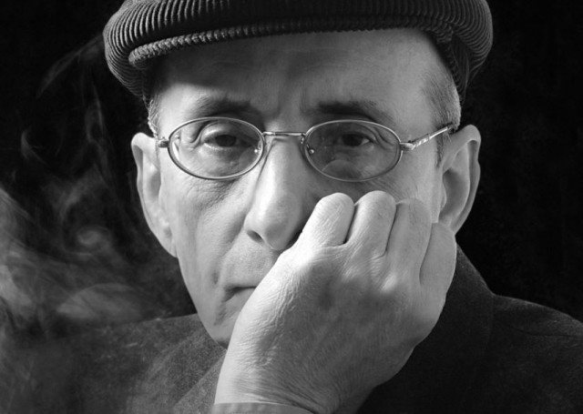 Μάνος Ελευθερίου : Να μην υπάρχει τίποτε από εμένα όταν πεθάνω. Μόνο τα τραγούδια μου (βίντεο)