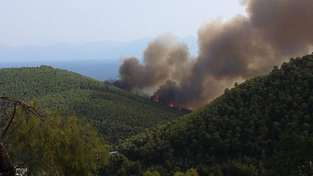 Μεγάλη πυρκαγιά στην περιοχή Αμάραντος Σκοπέλου