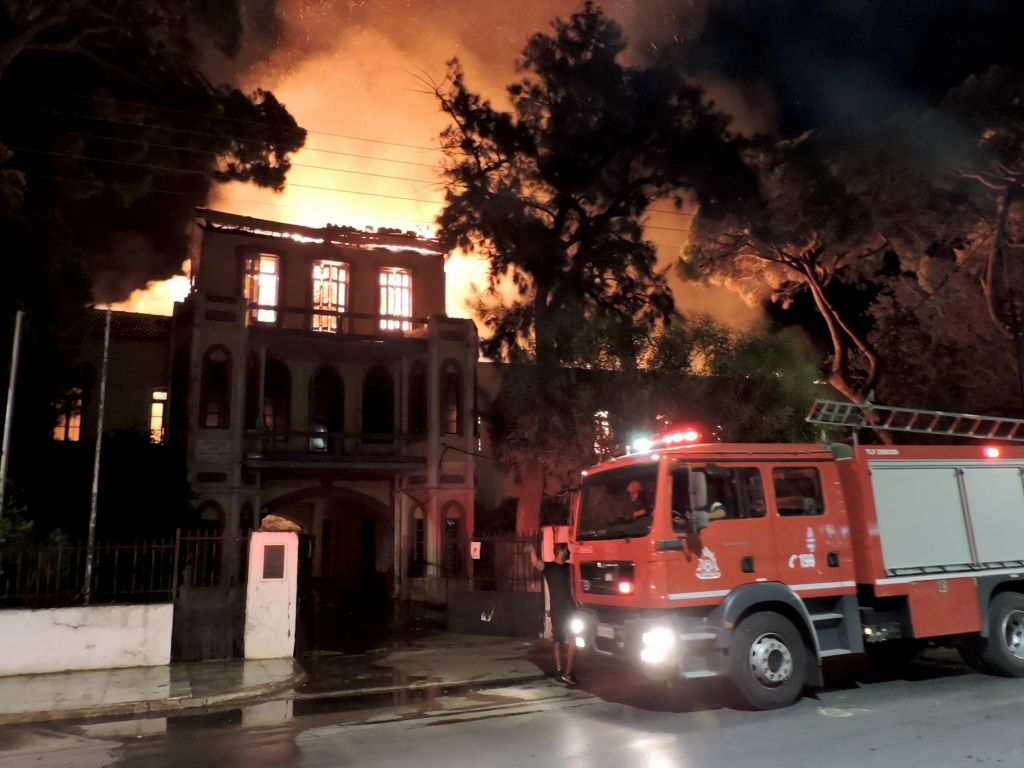 Χανιά: Καταστράφηκε ολοσχερώς το Πολεμικό Μουσείο